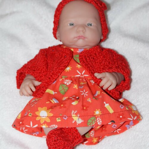 Vêtement pour poupée, style  berenguer, robe en coton fond orangé imprimé coloré, taille 24 cm