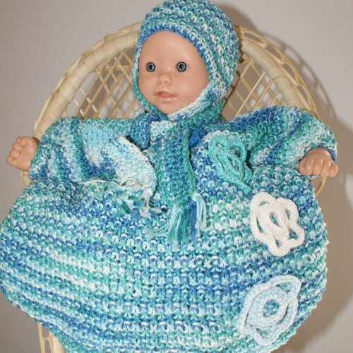 Vêtement pour poupée  30 cm  nid d'ange en laine coton tons bleus