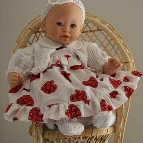 Vêtement pour poupée 30 cm robe blanche imprimée de petits cœurs rouges avec volants