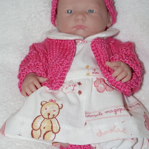 Vêtement pour poupée mini  reborn , 9 pouces ou 23 cm, robe en coton fond blanc  imprimé petits oursons roses