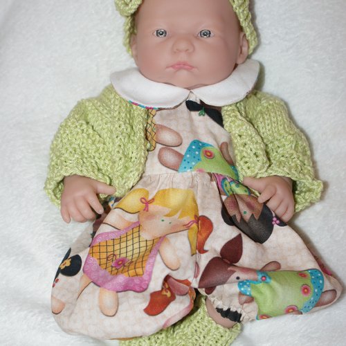 Vêtement pour poupée mini reborn, 23 cm ou 9 pouces , avec petite combinaison en coton fond beige imprimé de poupées colorées