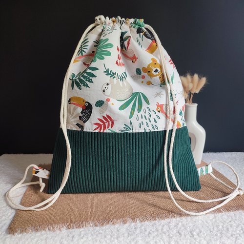 Sac pochon enfant – motifs jungle & velours côtelé vert sapin
