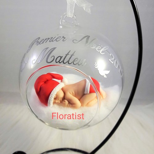 Boule verre ouverte à suspendre avec bébé noël miniature et son bonnet noir