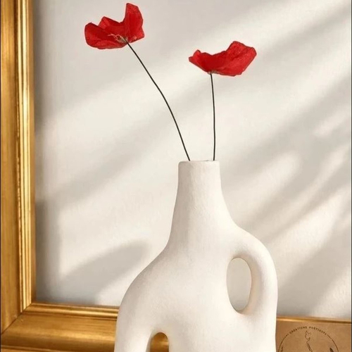 Vase en céramique avec coquelicots en papier de soie faits main