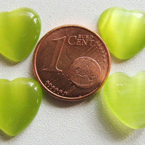 10 cabochons coeur 12x12mm verre oeil de chat vert clair 