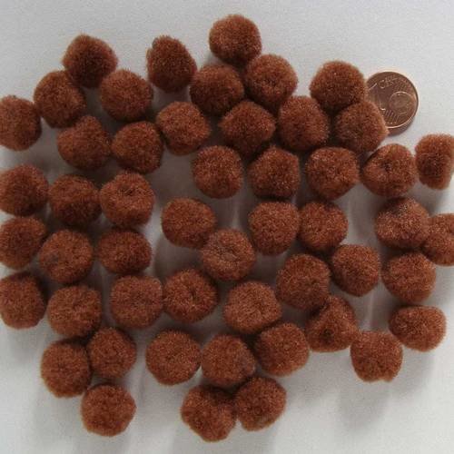 50 pompons ronds 15mm environ peluches polyester marron 