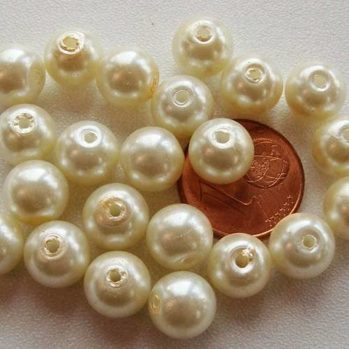 50 perles 8mm verre peint aspect nacré rondes blanc creme 