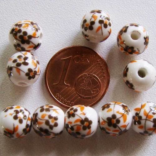 10 perles rondes 8mm porcelaine fond blanc fleurs marron