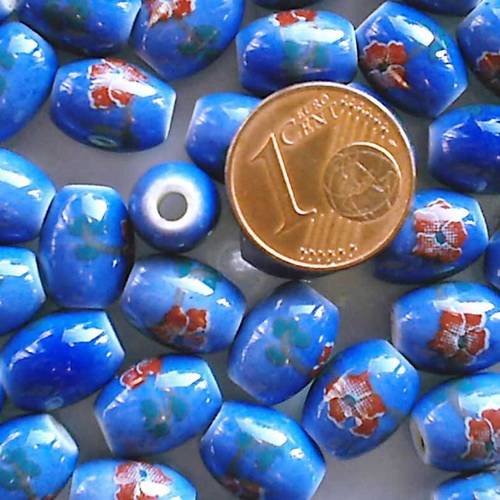 10 perles ovales 10x8mm porcelaine motif fleurs fond bleu 