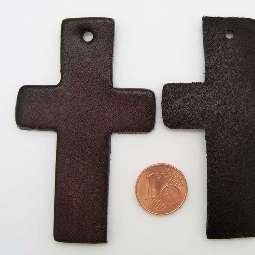 2 croix cuir découpes 70x43mm pour pendentif déco ou scrapbooking marron 