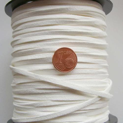 Suedine faux daim cordon plat 3mm par 2 mètres blanc 