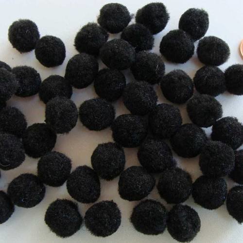 50 pompons ronds 15mm environ peluches polyester noir 
