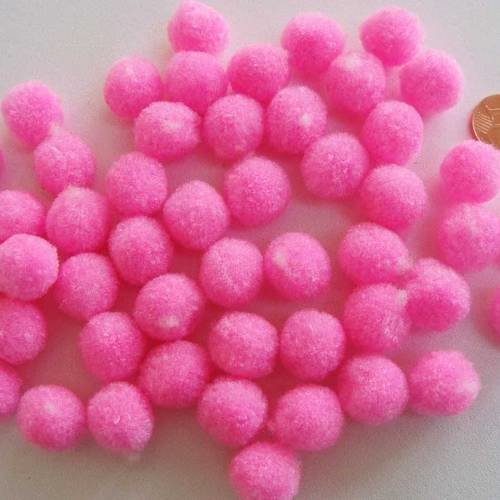 50 pompons ronds 15mm environ peluches polyester rose 
