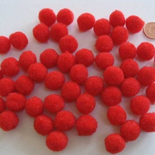 50 pompons ronds 15mm environ peluches polyester rouge 