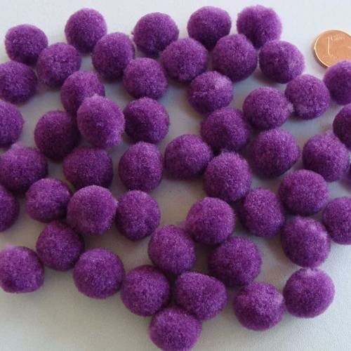 50 pompons ronds 15mm environ peluches polyester violet 