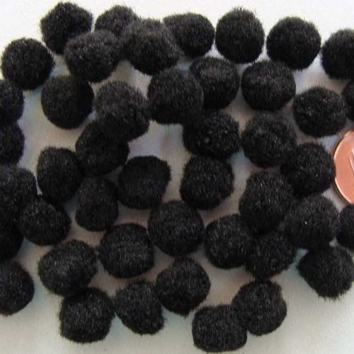 70 pompons ronds 10mm environ peluches polyester noir 