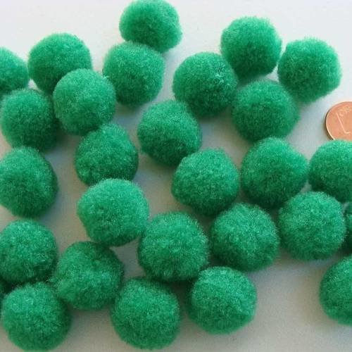 30 pompons ronds 20mm environ peluches polyester vert 