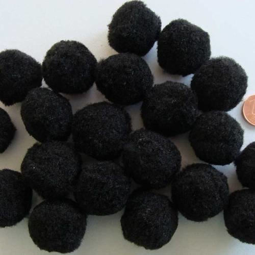 20 pompons ronds 25mm environ peluches polyester noir 