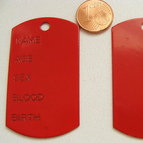 1 plaque façon militaire pendentif métal émaillé à graver 51mm rouge