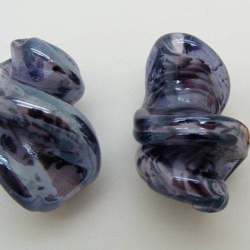 2 perles verre lampwork vis 28x17mm violet indigo