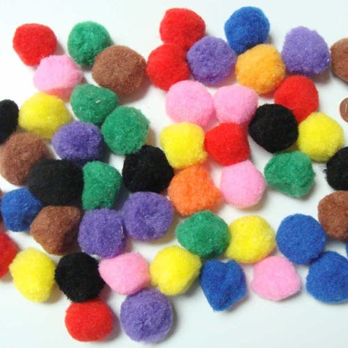 50 pompons ronds 26mm environ peluches polyester mix couleurs 