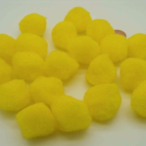 20 pompons ronds 25mm environ peluches polyester jaune