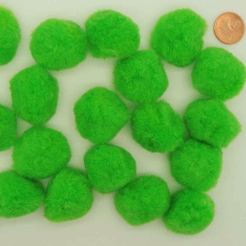 20 pompons ronds 25mm environ peluches polyester vert clair