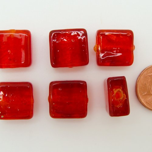 6 perles carrées 12mm rouge verre façon murano feuille argentée