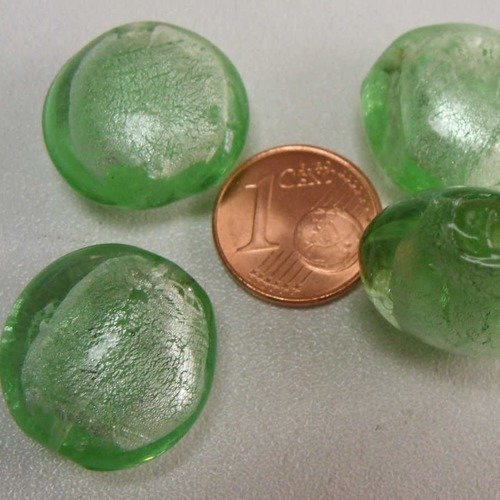 4 perles galets 20mm vert rond plat verre façon murano feuille argentée diy création bijoux
