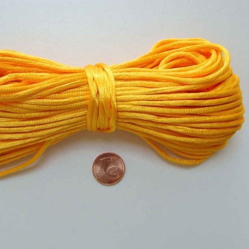 18 mètres queue de rat 2mm orange clair en écheveau fil cordon satiné