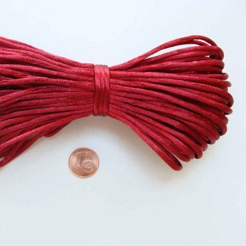 18 mètres queue de rat 2mm rouge fonce en écheveau fil cordon satiné