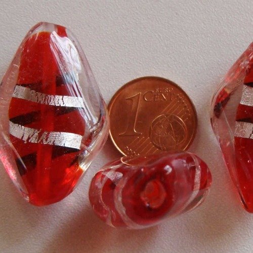 2 perles rouge 30mm losange twist verre lampwork ruban argenté diy création bijoux