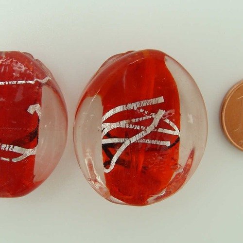 2 perles galets ovales plats 29mm rouge verre lampwork ruban argenté diy création bijoux