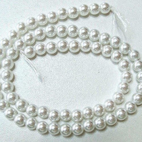 68 perles 6mm verre peint aspect nacré rondes blanc