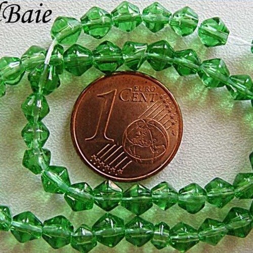 65 perles toupies vert 4mm en fil verre simple
