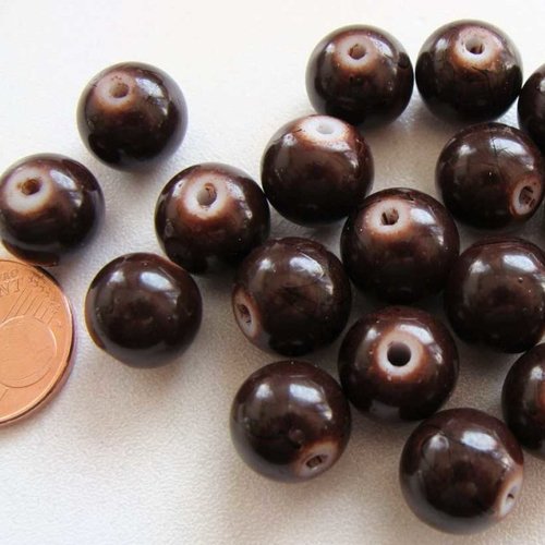 20 perles rondes 10mm verre peint marron fonce aspect marbré