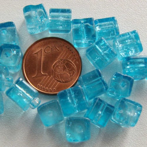 20 perles verre craquele cubes 6mm bleu création bijoux