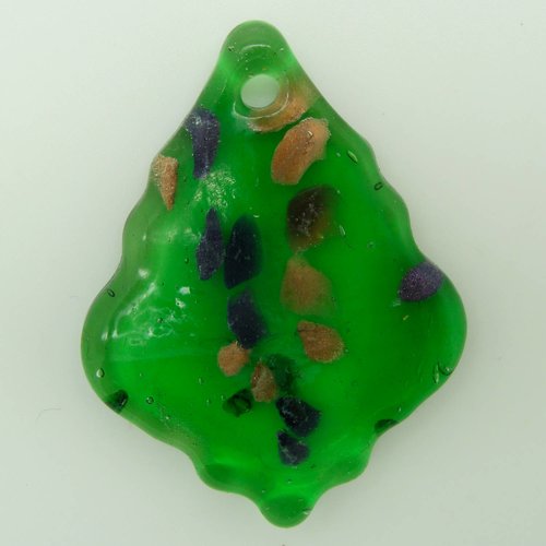 Pendentif feuille losange vert touches dorées et multicolores 55mm en verre pour création de bijoux collier