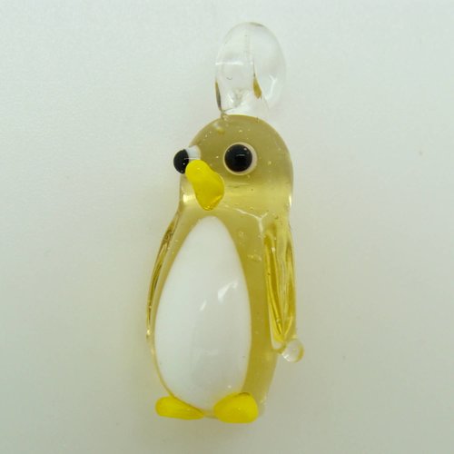 Pendentif petit pingouin manchot jaune animal oiseau 27mm en verre lampwork pour création de bijoux collier