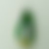 Pendentif petit pingouin manchot vert foncé animal oiseau 27mm en verre lampwork pour création de bijoux collier