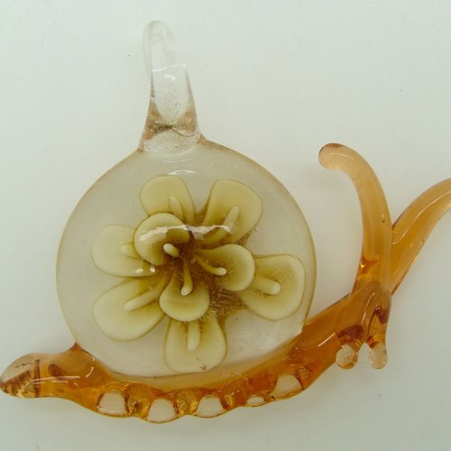 Pendentif escargot marron avec fleur animal 60mm en verre lampwork pour création de bijoux collier