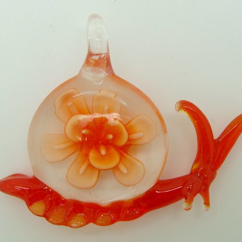 Pendentif escargot orange avec fleur animal 60mm en verre lampwork pour création de bijoux collier