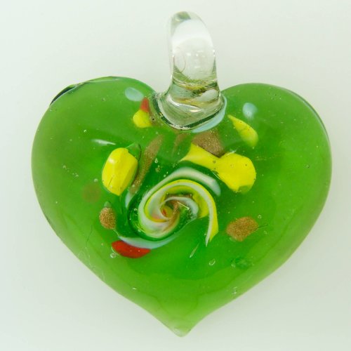 Pendentif coeur vert volutes multicolores 38mm verre diy création bijoux