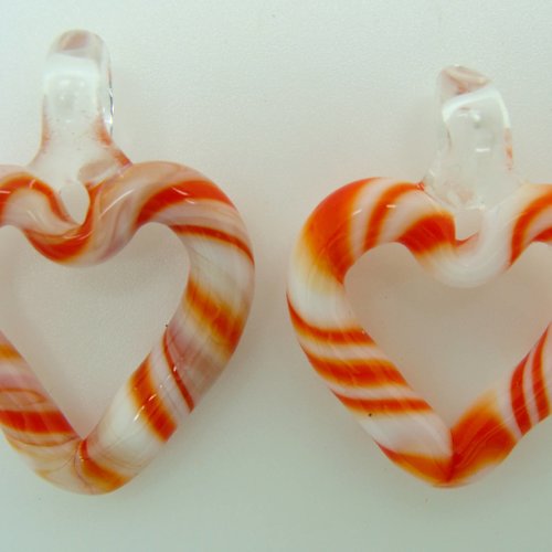 2 mini pendentifs coeur bicolore rouge orangé blanc motif sucre d'orge 27mm breloque verre diy création bijoux