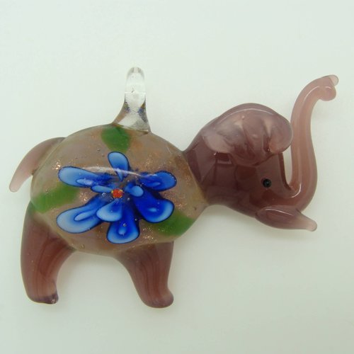 Pendentif éléphant violet avec fleur bleue 55mm animal en verre lampwork pour création de bijoux collier