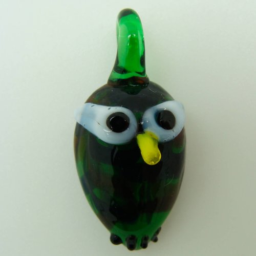Mini pendentif chouette vert foncé hibou 28mm animal oiseau en verre lampwork pour création de bijoux collier