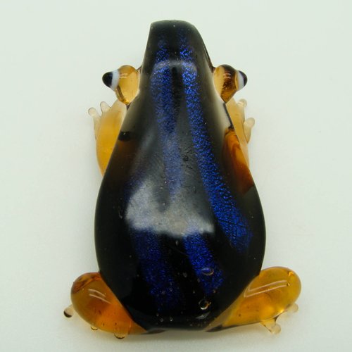 Pendentif grenouille marron dos bandes bleues dichroique animal 50mm en verre lampwork pour création de bijoux collier