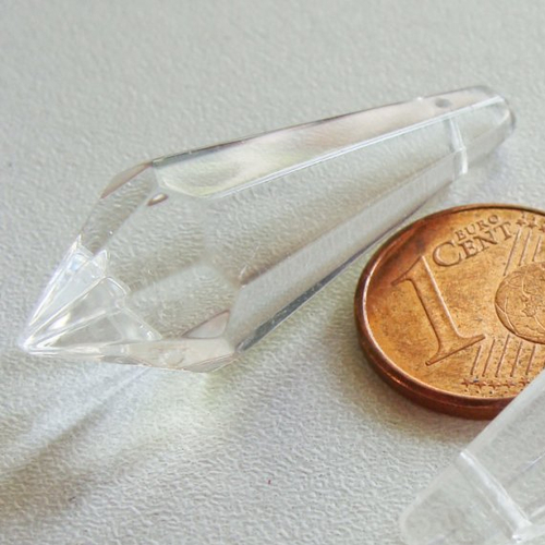 1 pendentif pointe 37mm verre simple facetté transparent
