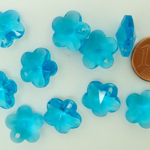 10 breloques fleurs bleu 13mm verre facetté charm perle