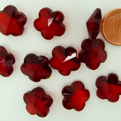 10 breloques fleurs rouge 13mm verre facetté charm perle